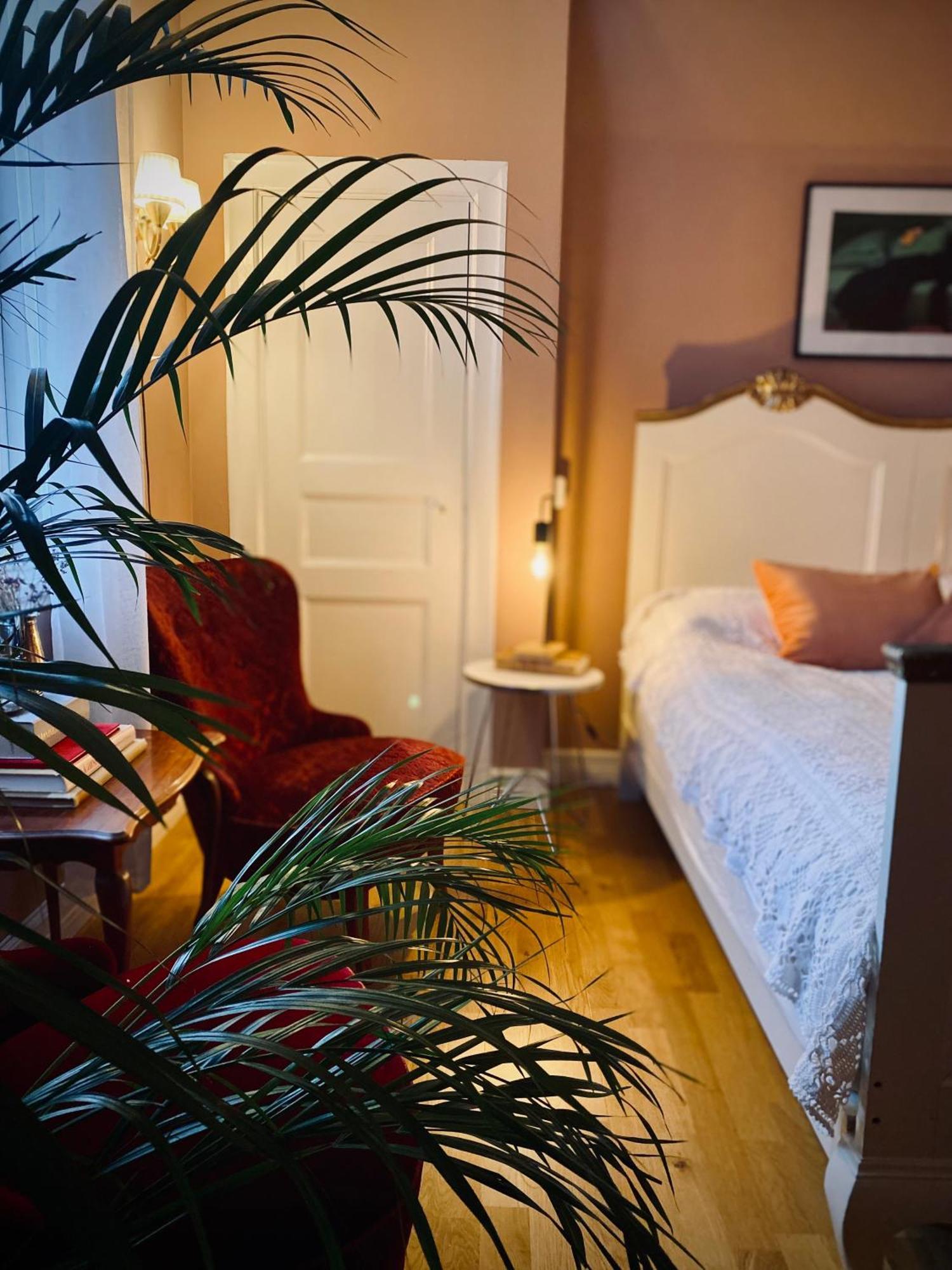 Villa Sol B&B And Hostel Borgholm Exterior photo